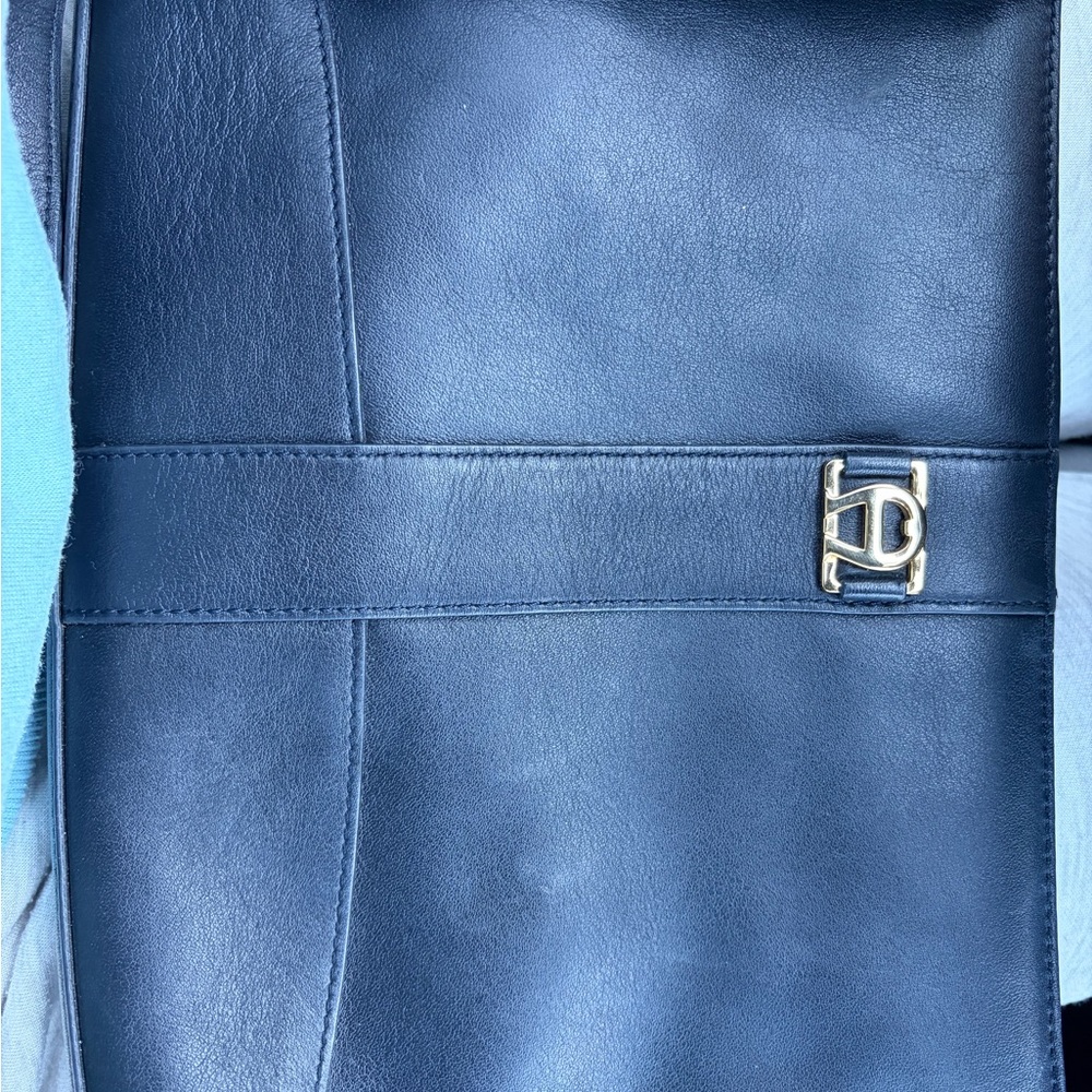 Elegant black Leather Women’s Bag